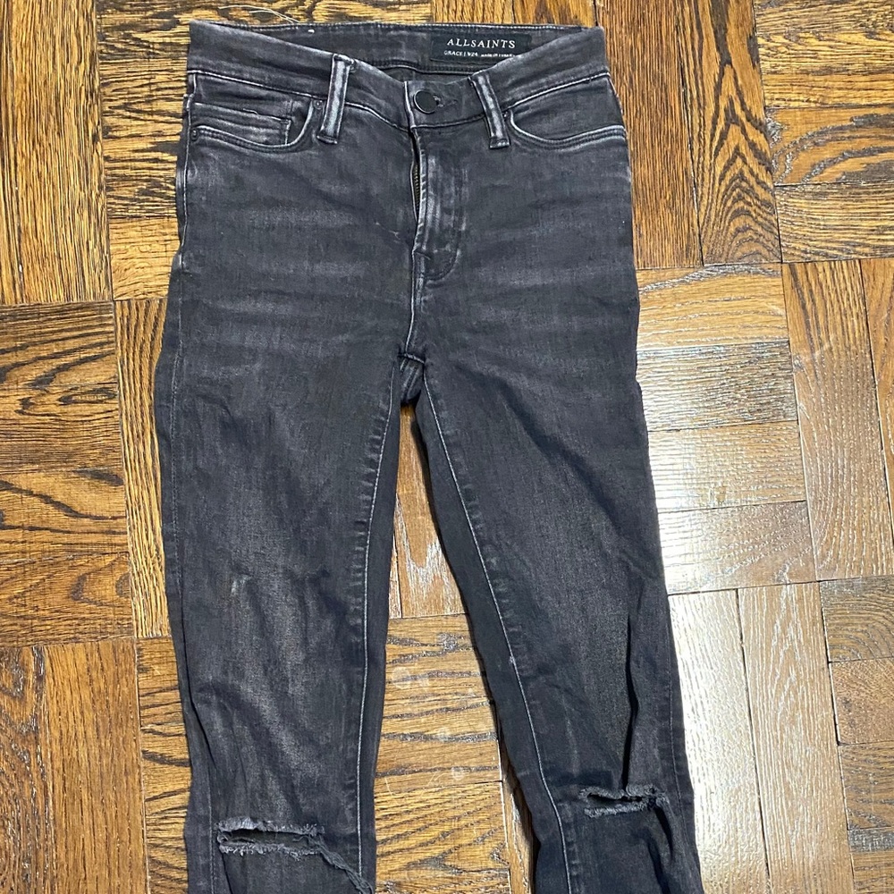 Washed grey ripped jean